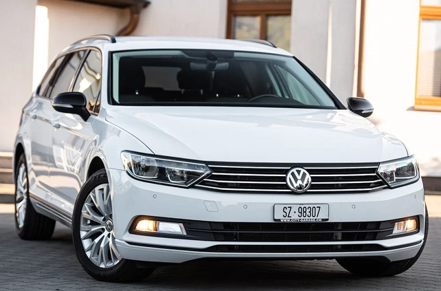 Volkswagen Passat cena 66900 przebieg: 135300, rok produkcji 2018 z Radom małe 596